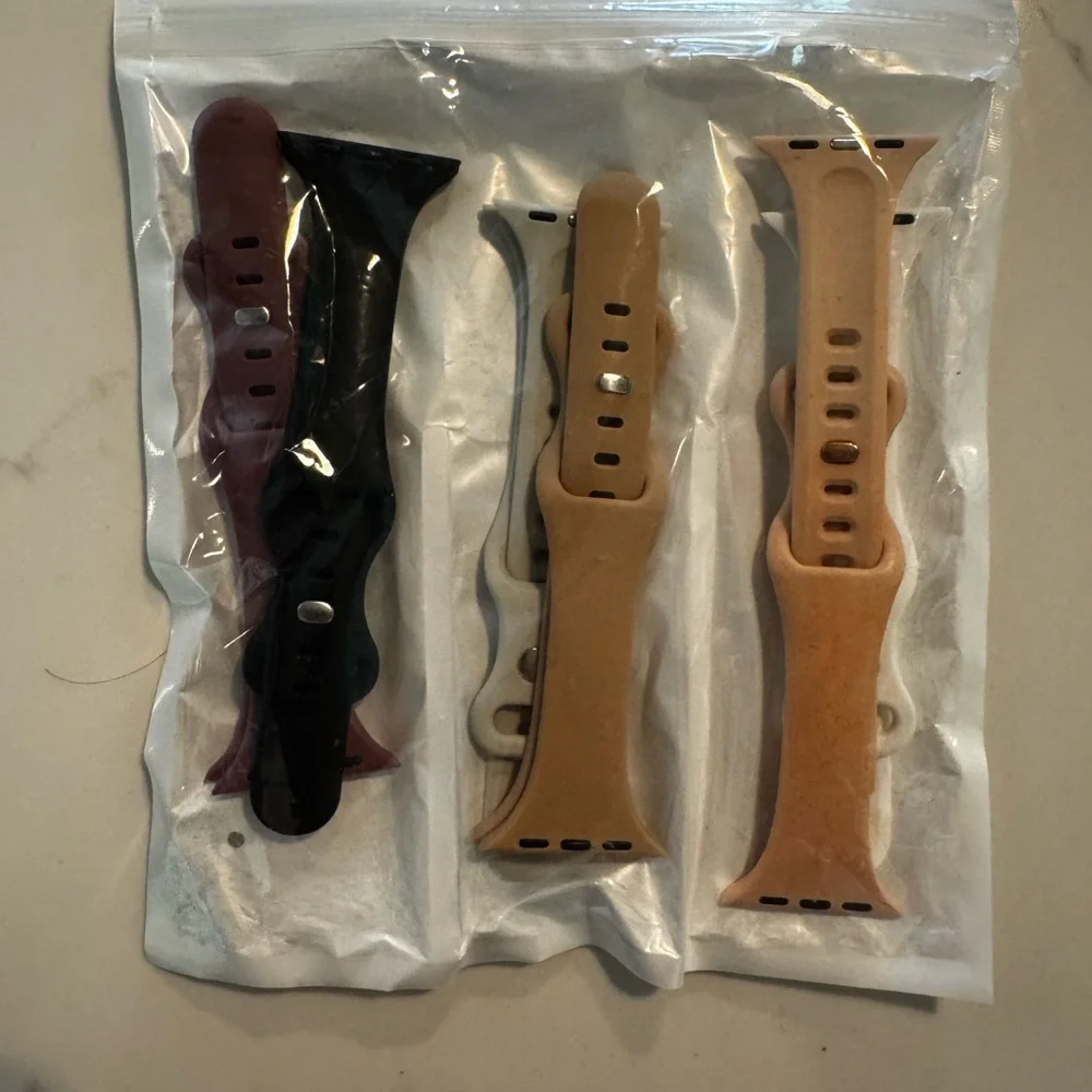 Rose Gold Apple Watch SE 40MM with Abyss Blue Sport Band + Extra Bands - Picture 8 of 8